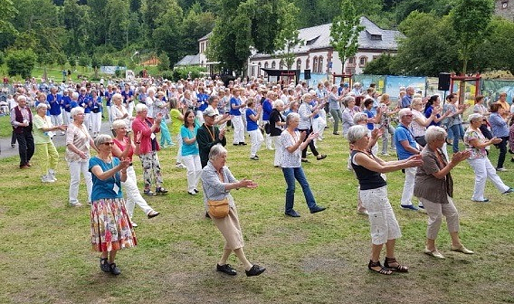 Tanzende Senioren die 